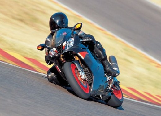 Aprilia RSV 1000 R Nera - Fotogallery - 7